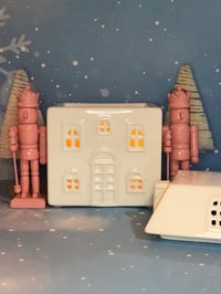 Image 3 of White House wax warmer 