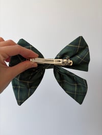 Image 3 of Green & gold tartan hairbow