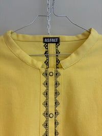 Image 3 of Simple shirt, yellow (m/l)