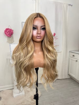 Image of Rita with clip in extensions (pre order)