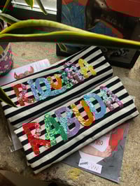 Image 2 of Camiseta bordada a man. RIQUIÑA RAIAS. Varias tallas