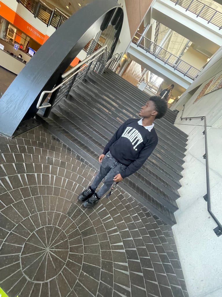 ENLIGHTENMENT BLACK SWEATSHIRT 