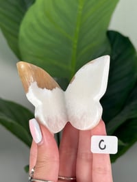 Image 3 of 3D STILBITE X SCOLECITE BUTTERFLY