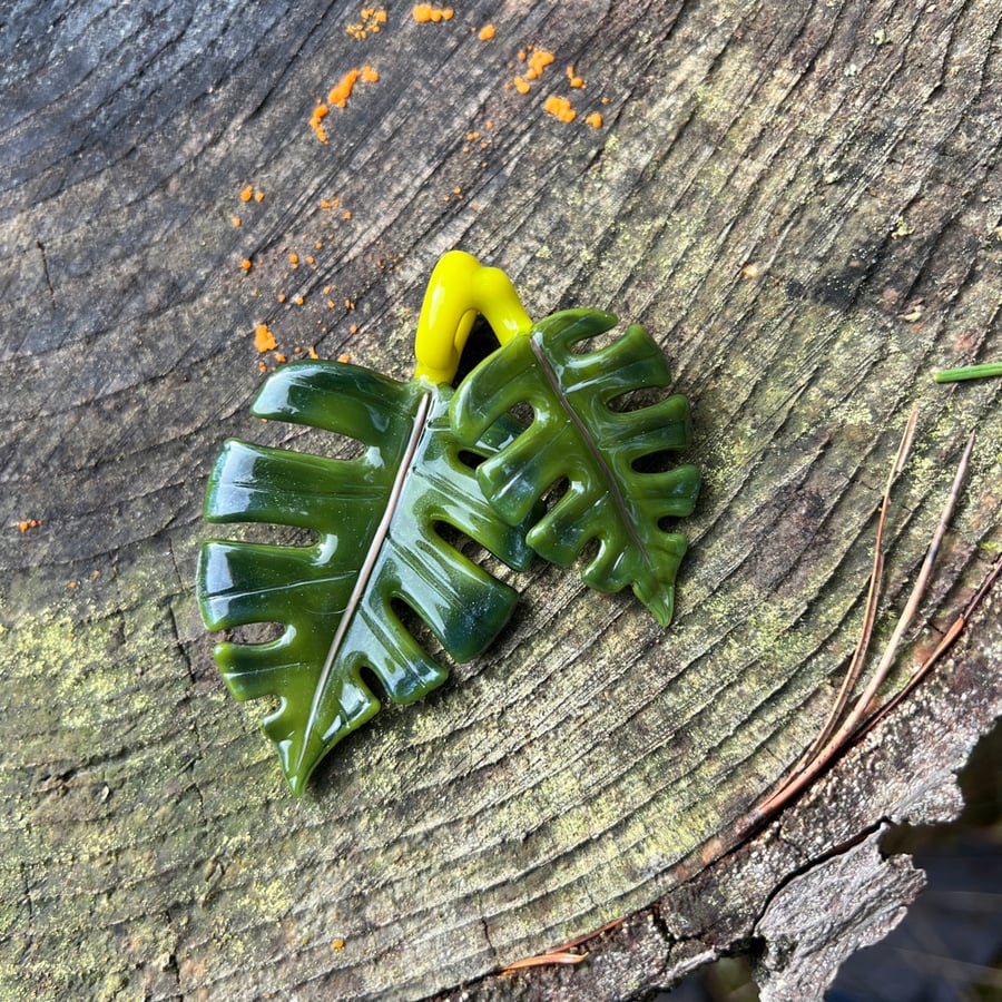 Image of Jungle Sparkle Monstera Leaf Pendant
