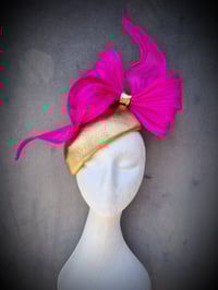 'Dolly' in Hot pink and gold