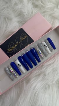 Image 2 of Los Doyers