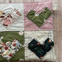 Image 6 of "Garden Party" Large Quilted Hearts Zipper Bag