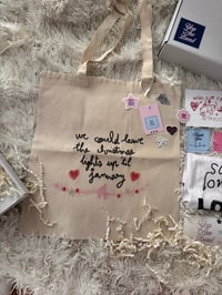 Image 6 of GIFT BOX- Taylor swift - luludrawww