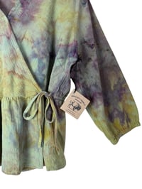 Image 4 of ♻️ UPCYCLED L 100% Cotton Overdyed Wrap Top in Muted Earthy Ice Dye