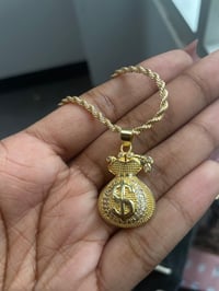 Cash necklace