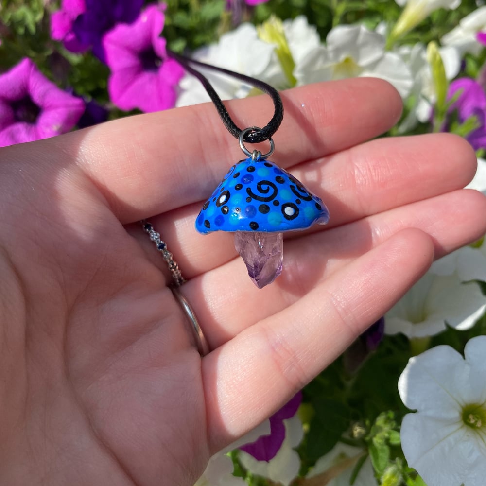 Image of midnight blue mushroom neckalce 