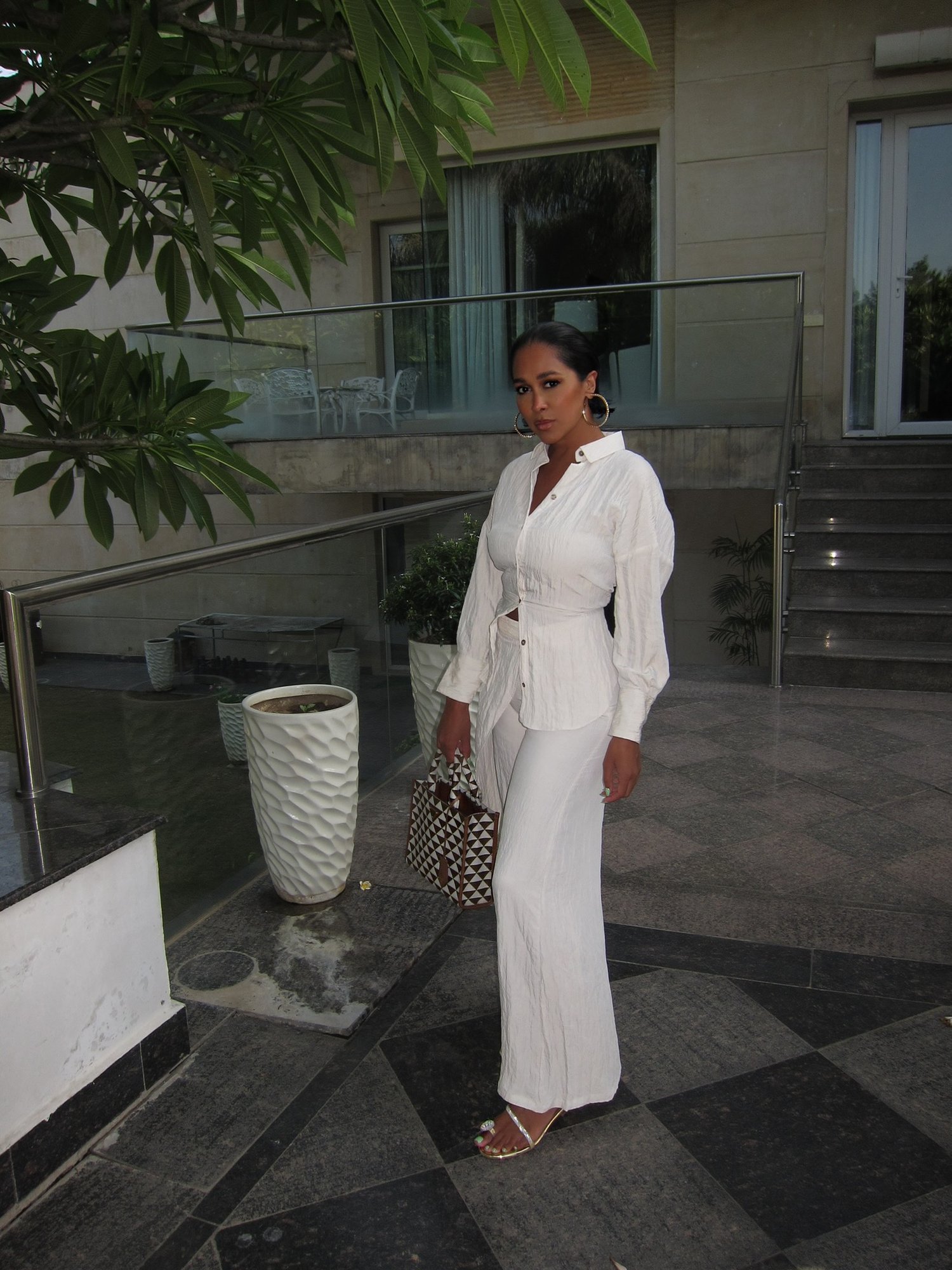 Image of ZARA WRINKLE EFFECT BUTTON UP (S) & WRAP PANTS (L)