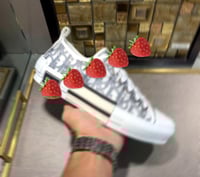 Woman’s Dii 🩶 2-3 weeks to arrive 