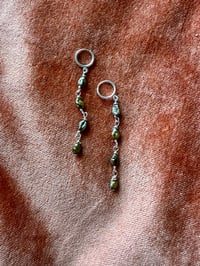 Sterling silver green pearl earrings 