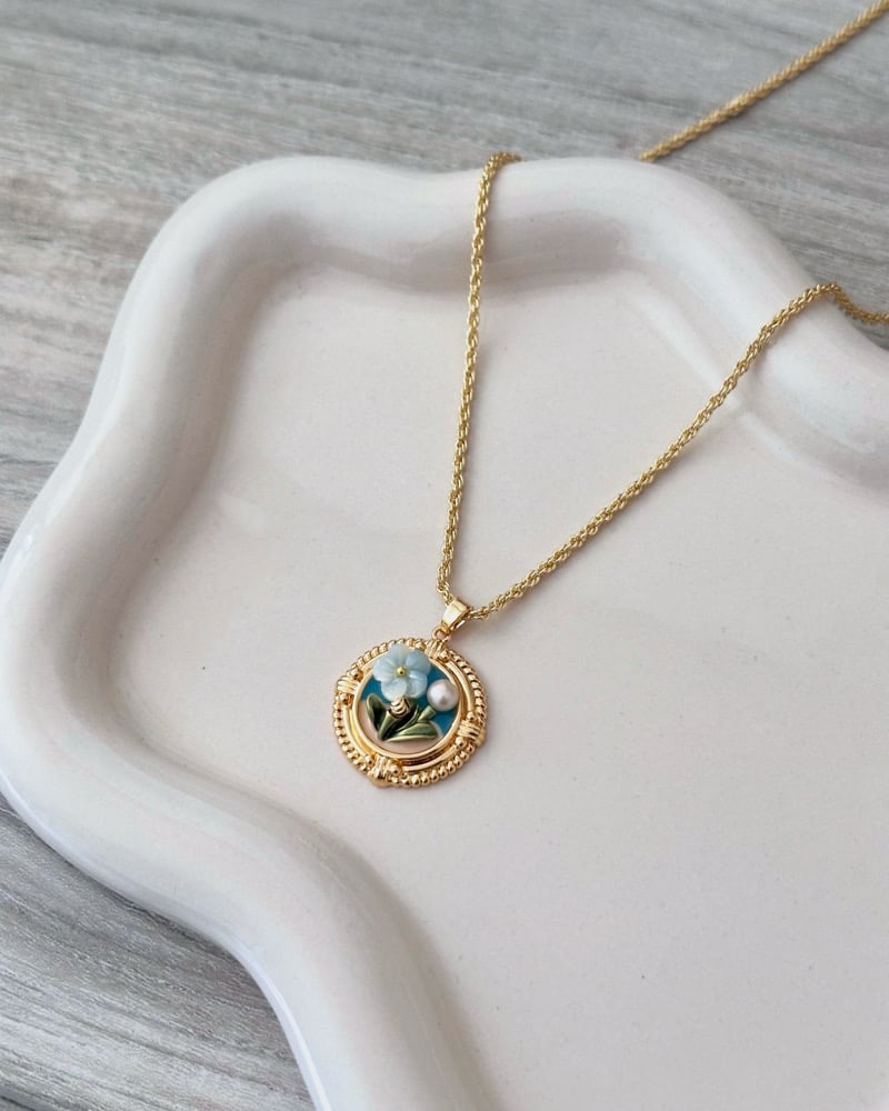Image of The Ester Necklace