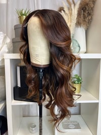 Image 10 of Vente flash BALAYAGE Miel choco  18’ closure 5x5 HD copy