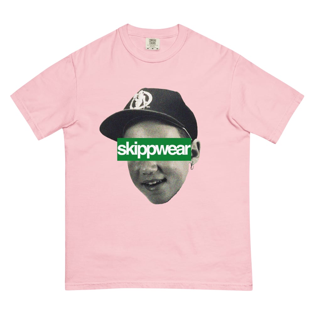'SKIPPWEAR' T