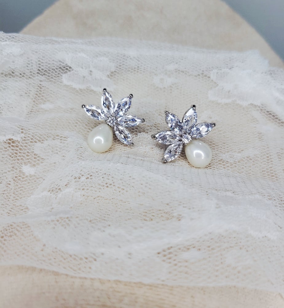 Image of Princess Stud Earrings 