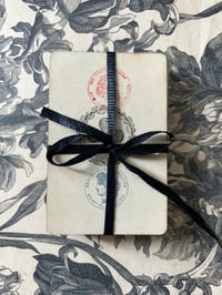 Image 1 of Joli jeu de 32 cartes du XIXème siècle, deux tampons fiscaux de 1890, filigrané, dos corail