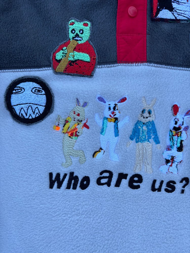 Who are us? Reloaded [XL] Image 4