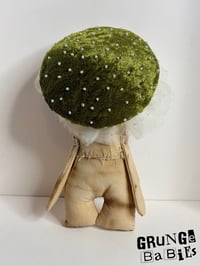 Image 3 of Clover Loveknot