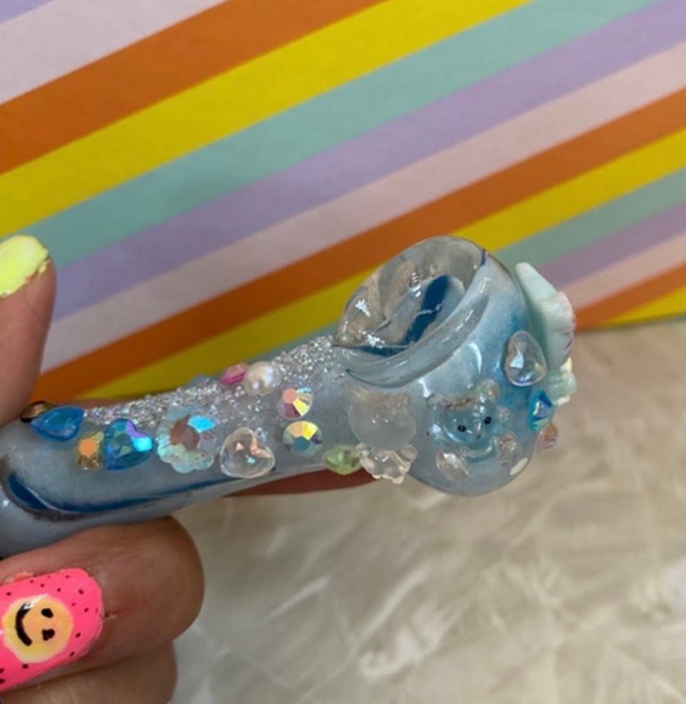 Mermaid tail sanrio pipe