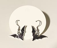 Pointy bat