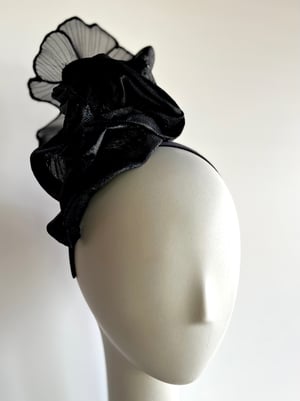 Image of Black straw freeform headpiece 