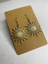 Opal Sunburst