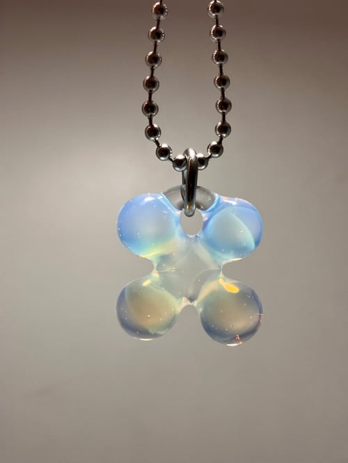 Image of opaline clover