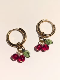 Image 1 of Boucles d'oreilles creoles petites cerises