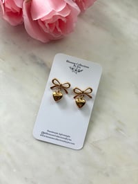 Image 5 of Bow with hearts