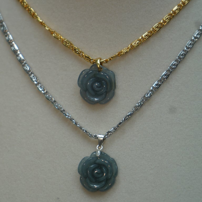 rose necklace 