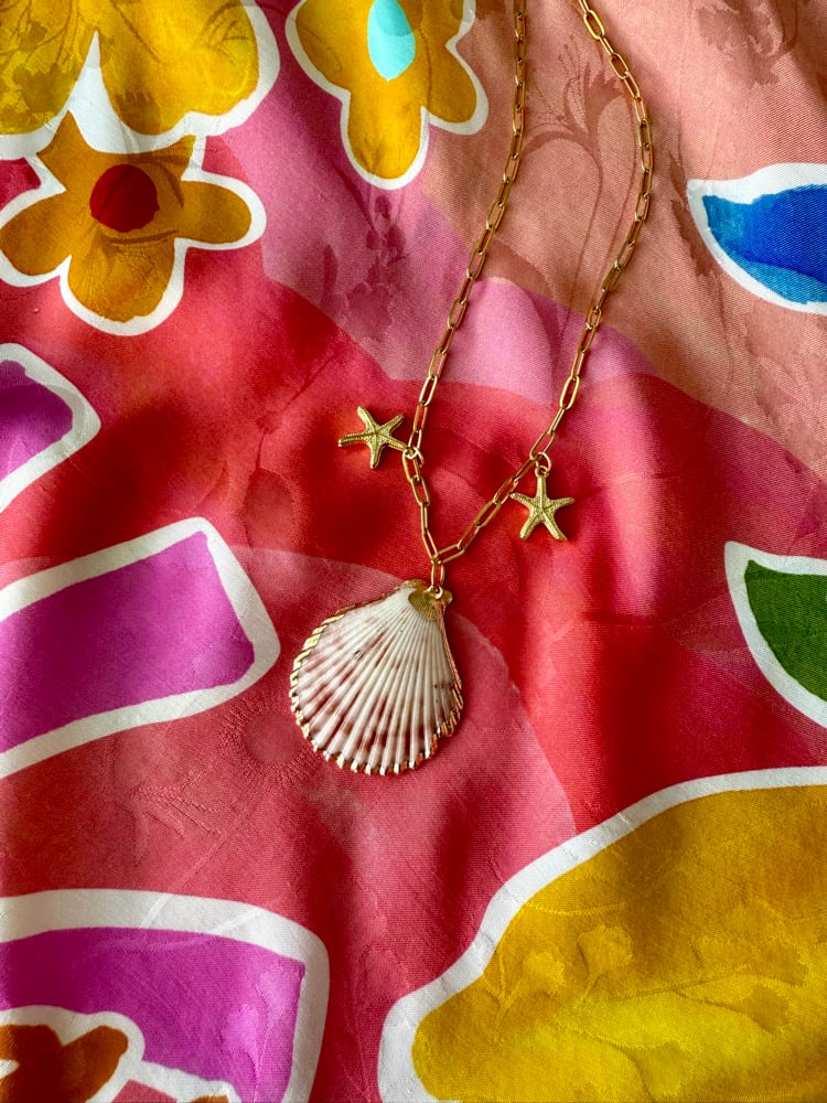 Image of Pink scallop shell necklace