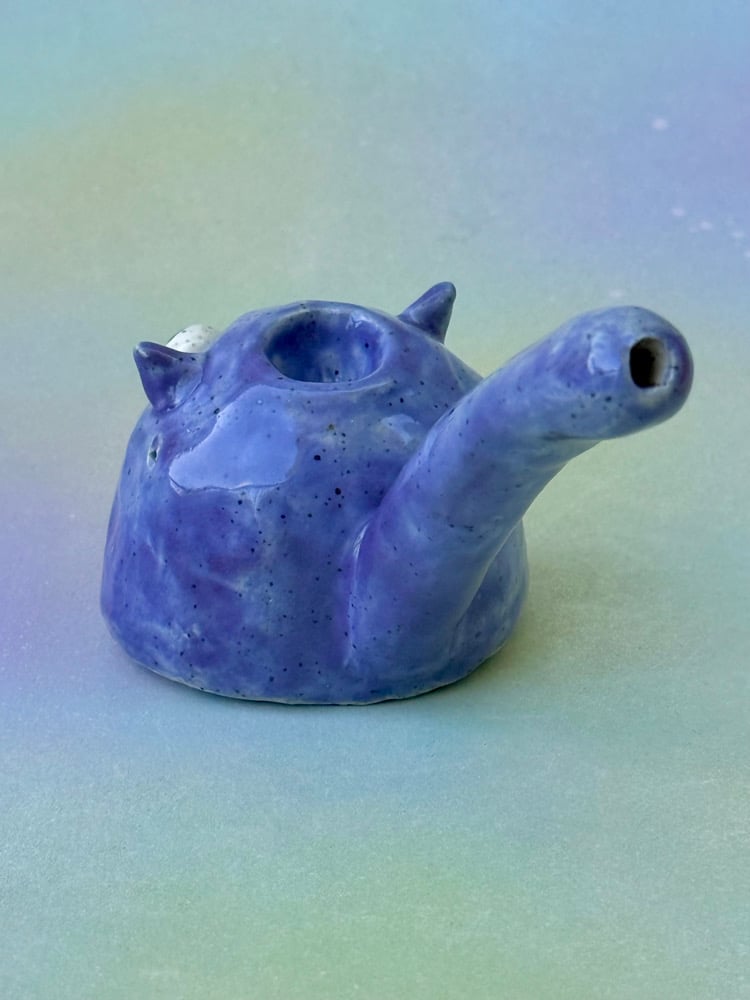 Image of purple kitty pipe