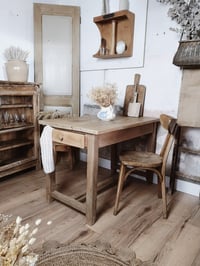 Image 1 of La petite table de ferme 