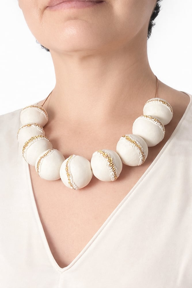 Image of Collana perle Reef_porcellana e oro