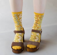 Image 2 of Floral romantic socks 