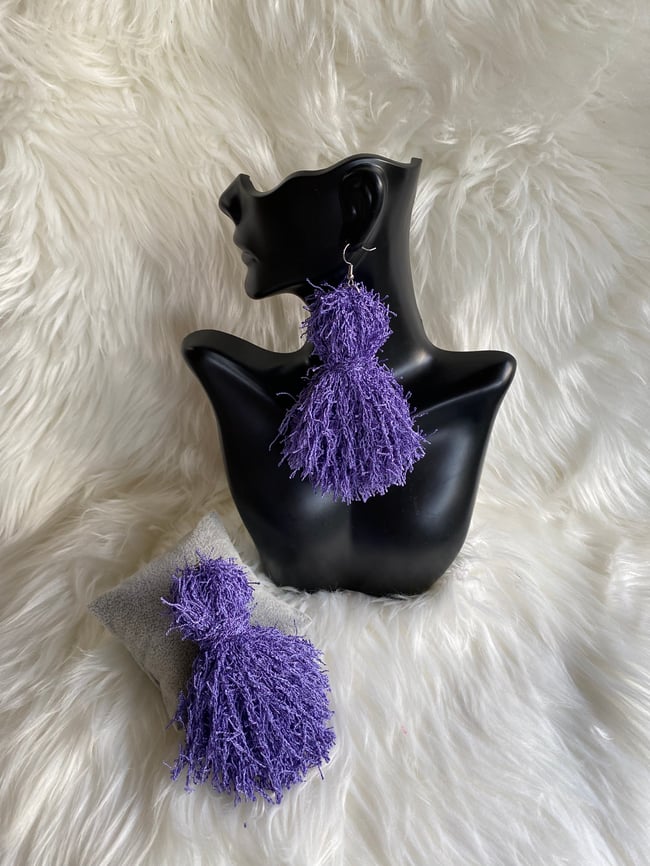 Short Tassel Earrings Solid ( Frenzy) 