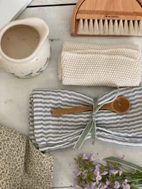 Image 5 of Serviette rayée en gaze de coton (x2) 