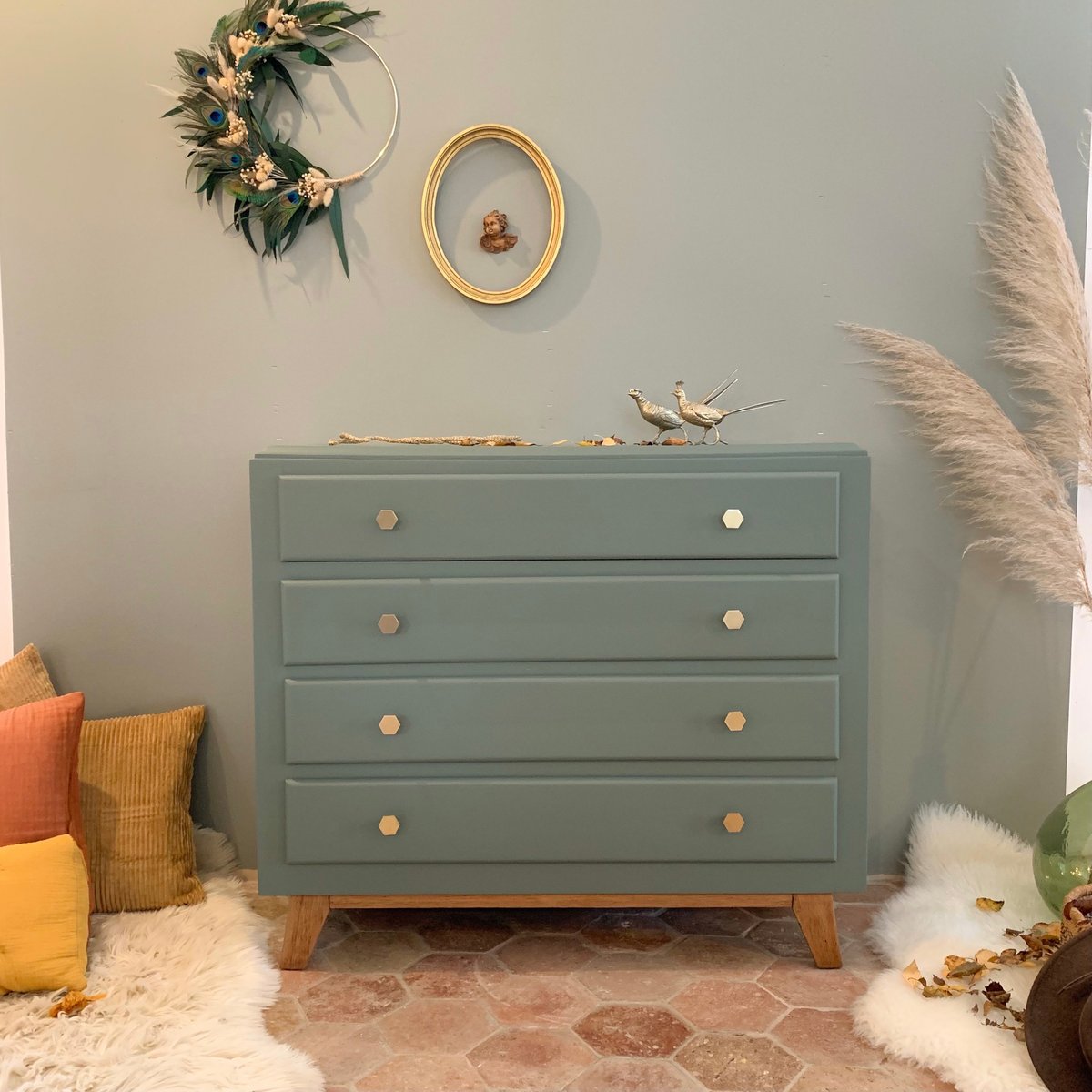 Image of VENDUE/SOLD OUT Commode Wild