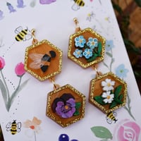 Beehive Im Bloom - Dangle Earrings  - 