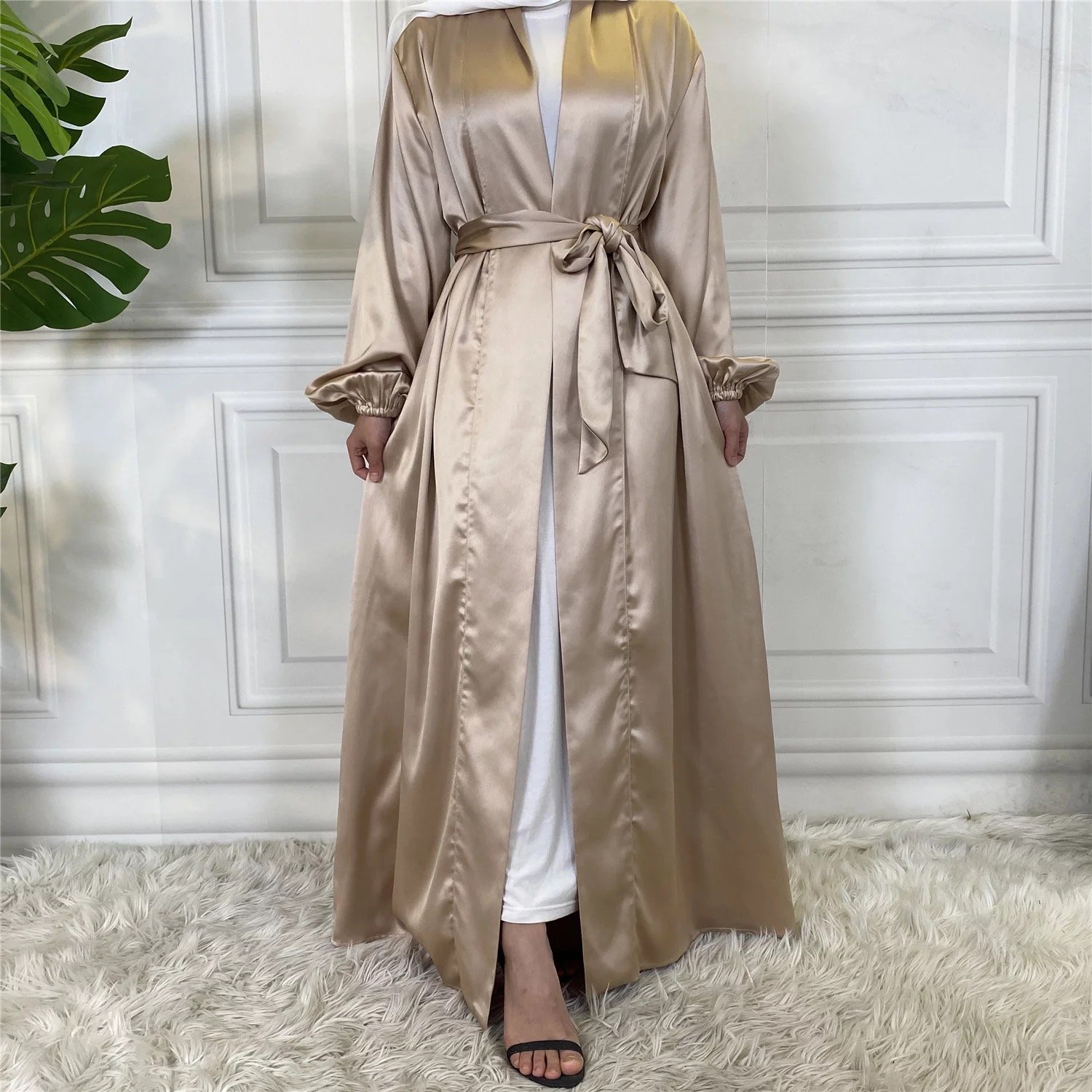 hana abaya