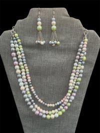 3 Strand Pearl Necklace 