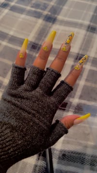 Image 4 of Nails - Long (Yellow Butterfly Design)