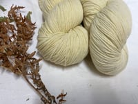 Merino  VERY MILD YELLOW