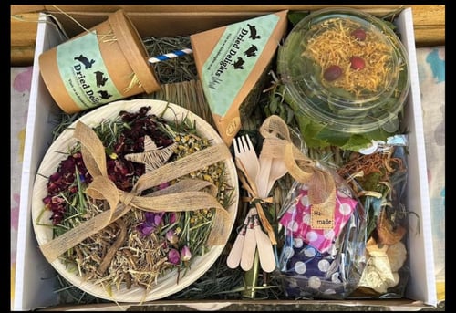 Image of Picnic box (FAKEAWAY RANGE)