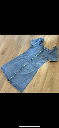 Denim puff sleeve dress