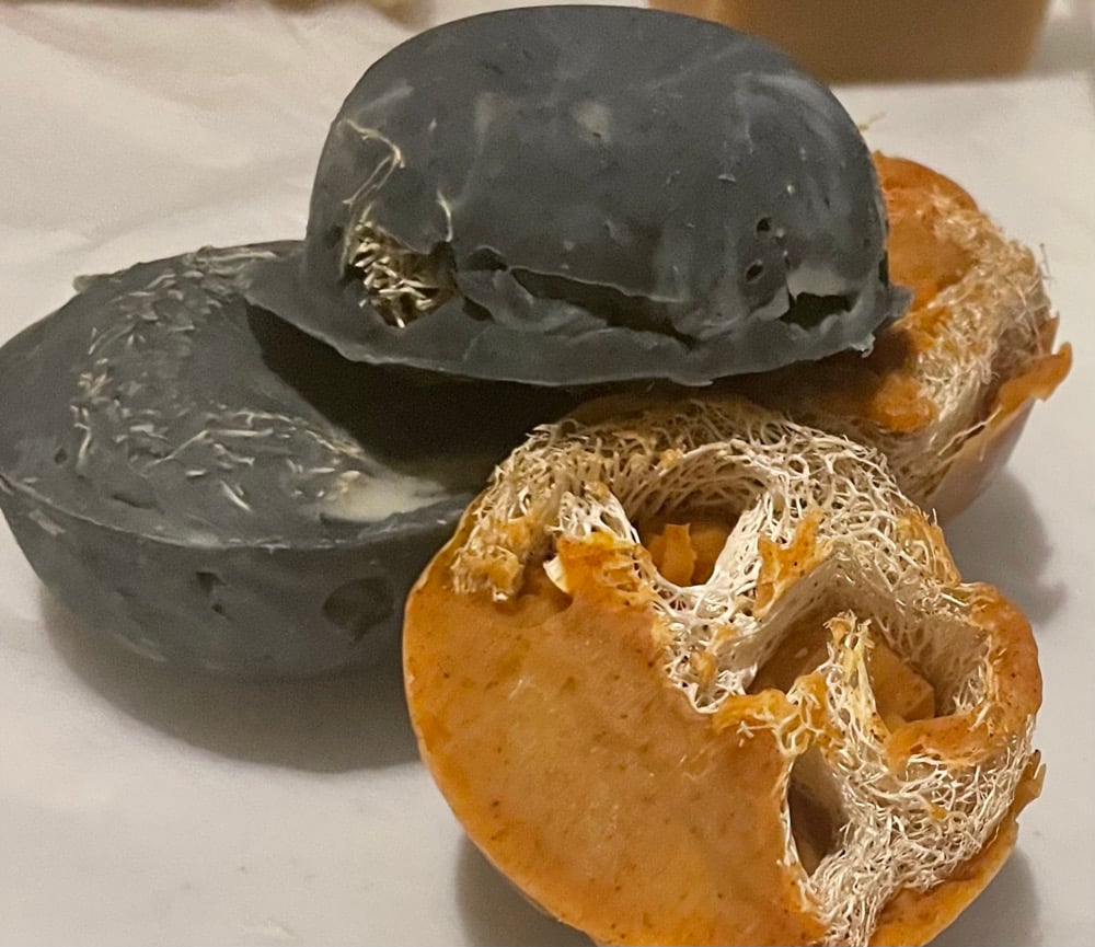 Image of Tumeric Goats Milk Mini Loofah Scrub 