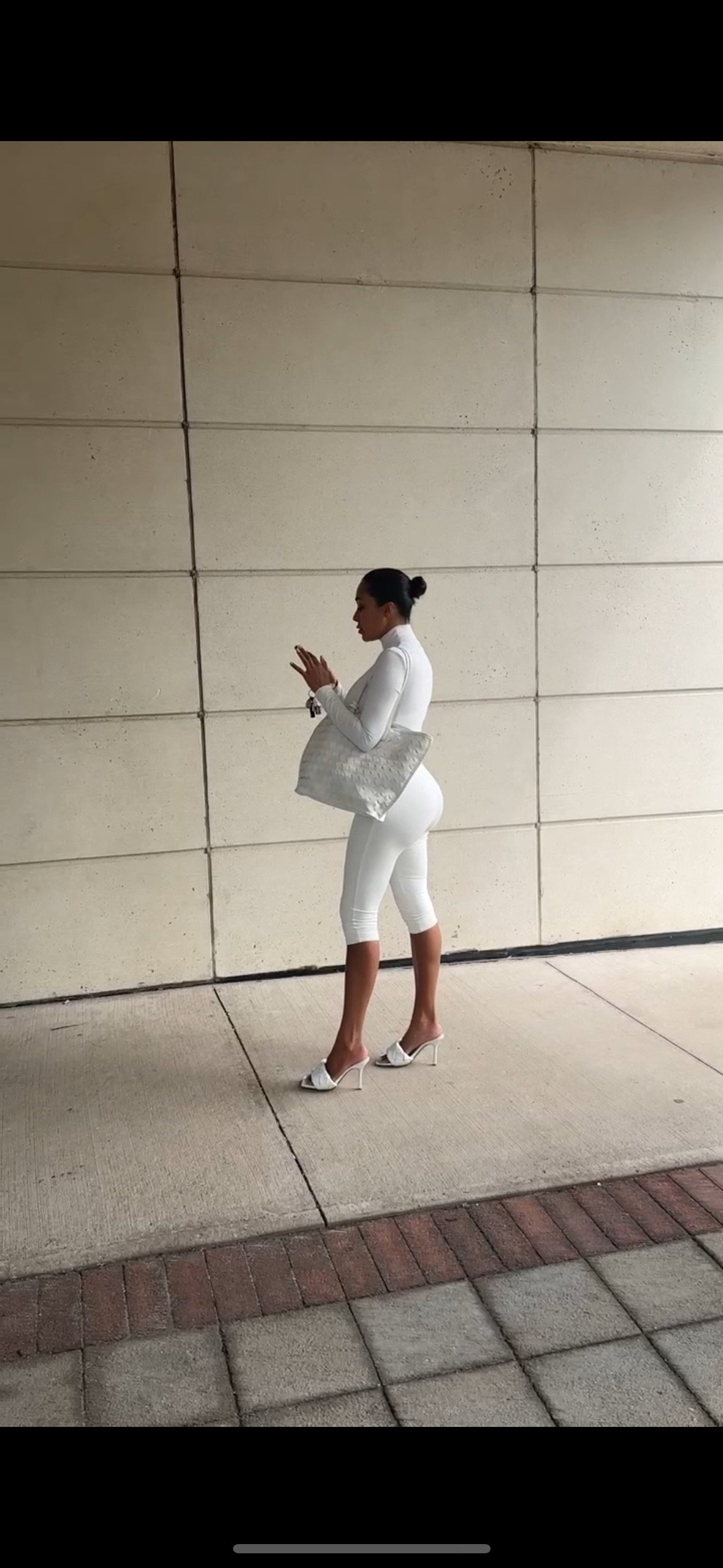 Image of BSSA WHITE TURTLENECK CROP & CROP LEGGING SET (S)